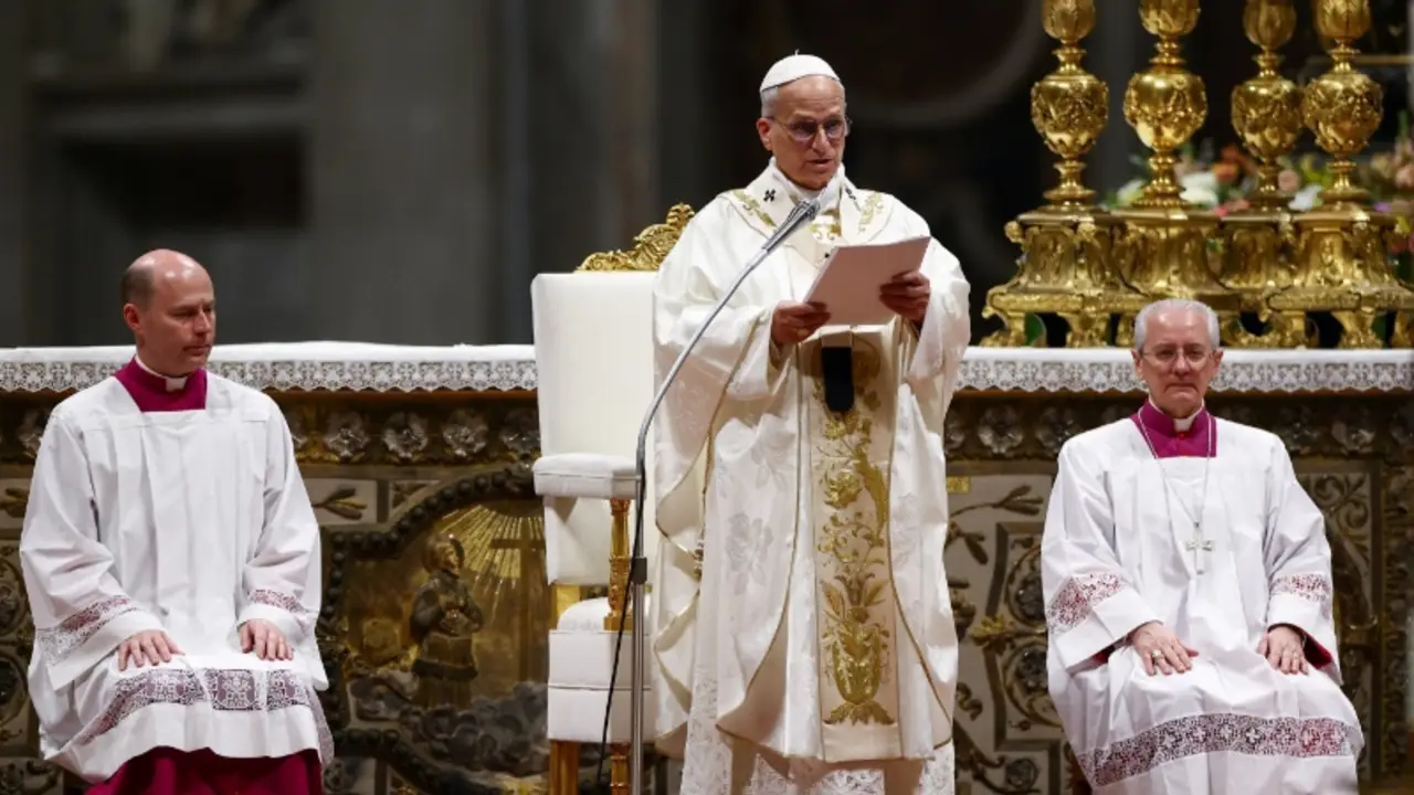 En la Vigilia Pascual, el papa León XIV insta al mundo a no hacerse indiferente ante la guerra