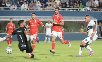 Cómo ver Gimnasia - Huracán en vivo online sin riesgos y de forma legal | Fútbol argentino