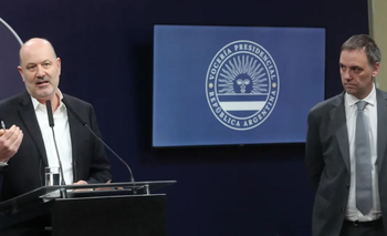 Milei ratificó a Adorni en medio del escándalo pero asoma Sturzenegger como reemplazo | Gobierno