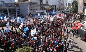 El Estado se retira y la crisis avanza: crecen el miedo y el malestar | El plan libertario