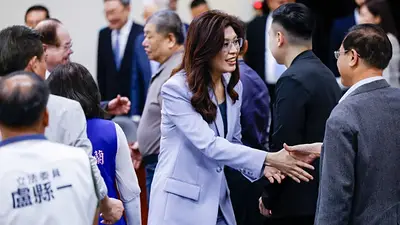 La líder de la oposición de Taiwán llega para una misión de "paz" en China La líder de la oposición de Taiwán llega para una misión de "paz" en China