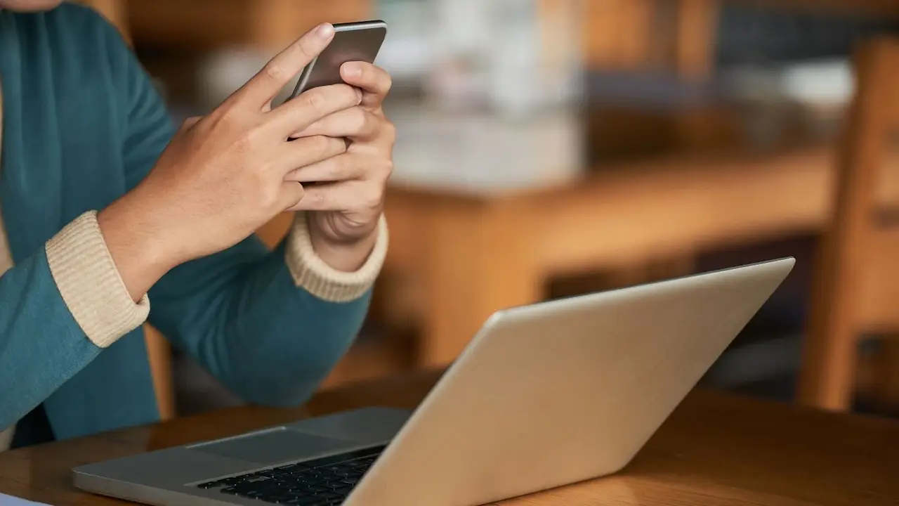 Cómo ocultar el estado "En Línea" de WhatsApp