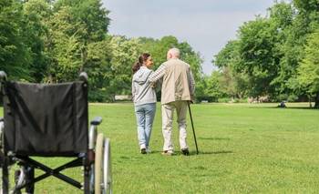 Cuidar sin atar: el cambio que revoluciona la demencia | Salud