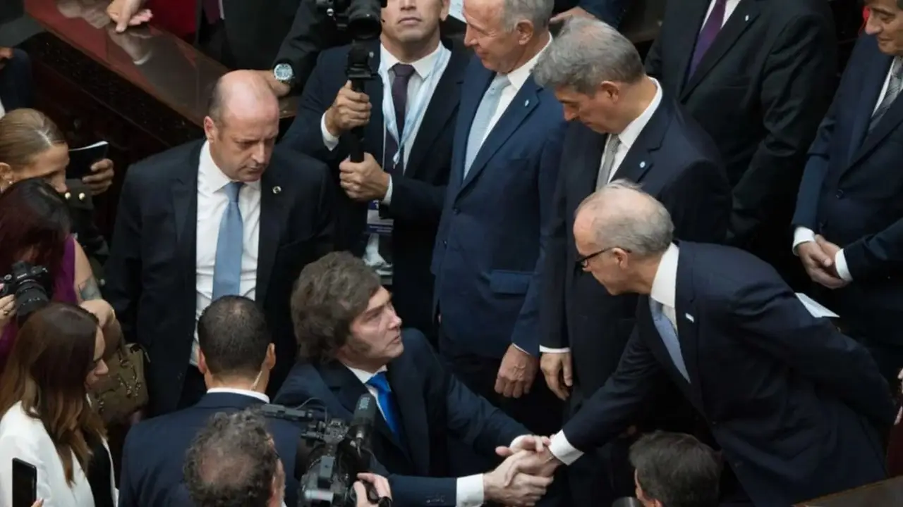 Milei aprovecha la crisis en la Corte y la Procuración y el Gobierno debate nuevos nombres