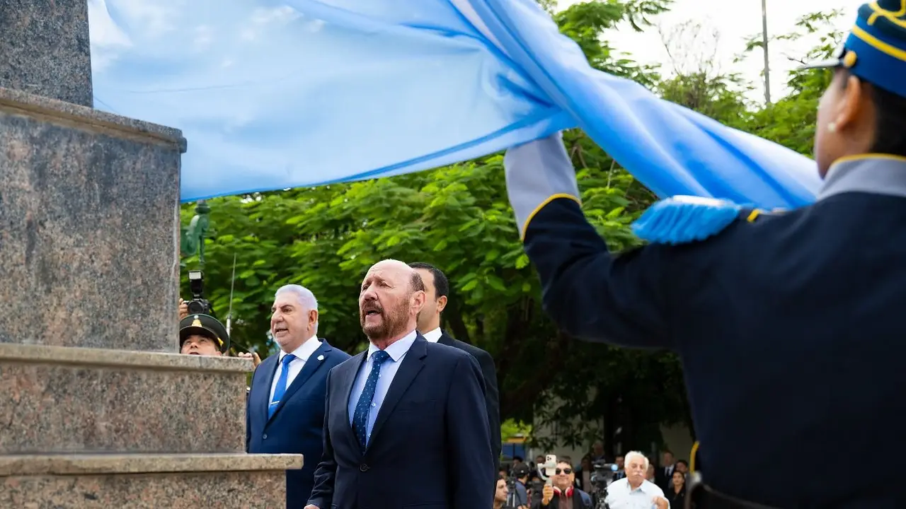 "Orgullosos de nuestra historia e identidad": Insfrán encabezó el aniversario de Formosa con un emotivo mensaje