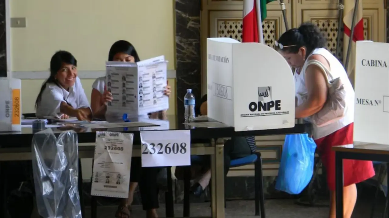 La OEA advierte por "teorías de fraude" en Perú y la oposición llama a movilizar