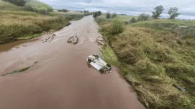 Milagro: sobrevivió 24 horas luego de caer con su auto en un arroyo de Santa Fe Milagro: sobrevivió 24 horas luego de caer con su auto en un arroyo de Santa Fe