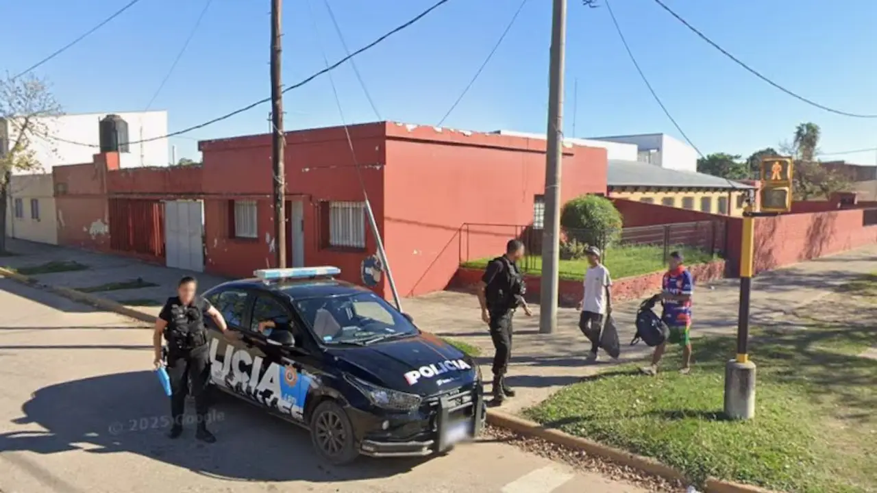 Tensión en otra escuela de Santa Fe: un alumno llevó un cuchillo y generó conmoción