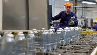 Una de las marcas más importantes de zapatillas cierra su planta por la crisis de Javier Milei: ahora importarán desde China Una de las marcas más importantes de zapatillas cierra su planta por la crisis de Javier Milei: ahora importarán desde China