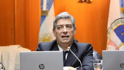 Rosatti: "Es inconstitucional una emisión incontrolada de la moneda" Rosatti: "Es inconstitucional una emisión incontrolada de la moneda"