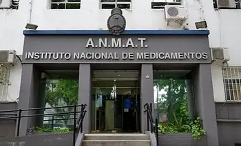 ANMAT inhibió a dos laboratorios por graves irregularidades y prohibió todos sus productos | Anmat