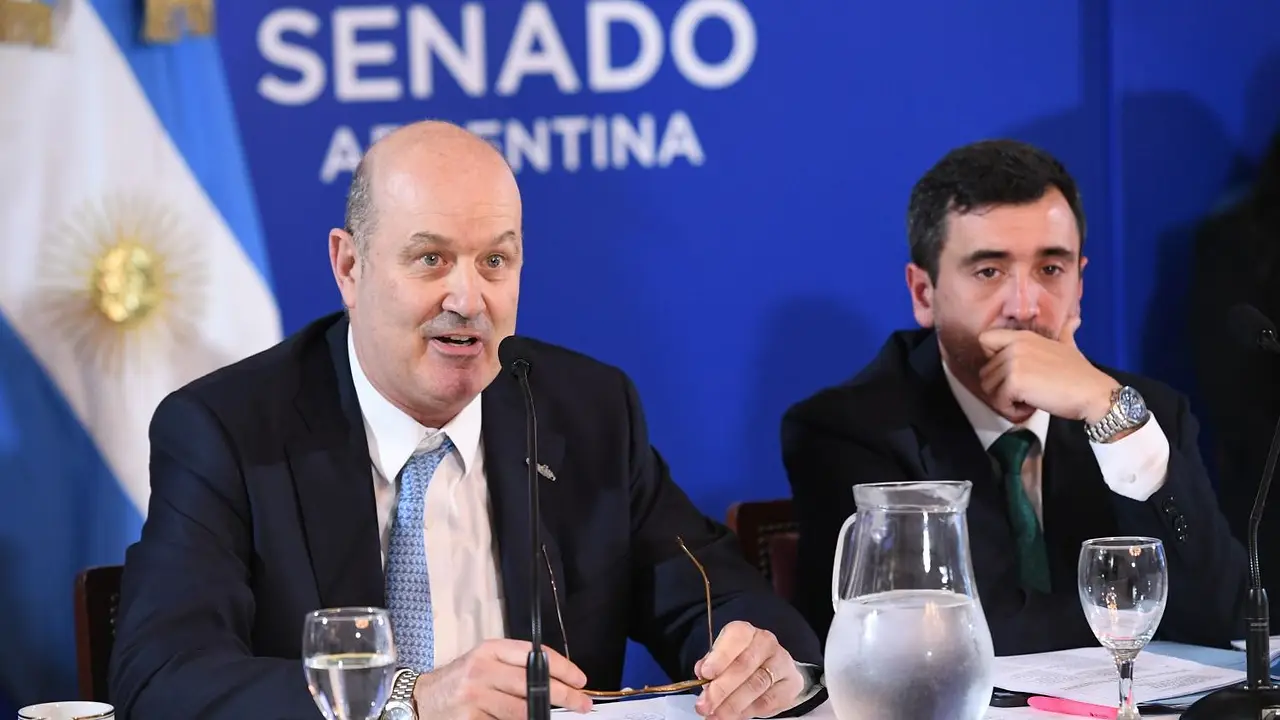 Privatizaciones, tierras y recursos estratégicos: la ley que busca blindar el saqueo de Milei
