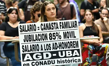 Tras el ajuste de Milei, universidades argentinas se desploman en el ranking mundial | Universidades
