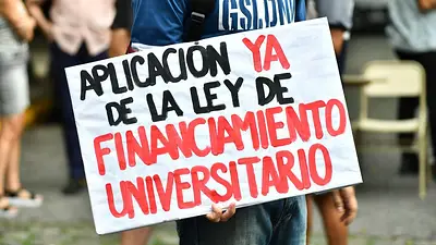 Previo a la marcha, el Gobierno oficializó un recorte millonario y frenó obras en universidades del país Previo a la marcha, el Gobierno oficializó un recorte millonario y frenó obras en universidades del país