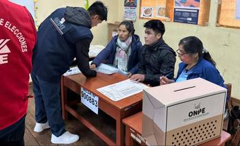 Perú elige a su nuevo presidente entre 35 candidatos y se espera fragmentación en el voto | Perú
