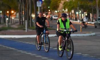 Crisis: los correntinos no pueden pagar el colectivo y crece el uso de bicicletas | Corrientes