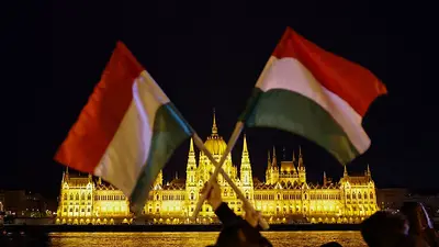 Peter Magyar, quien se inspiró en Orbán, le arrebata el poder en elecciones históricas en Hungría Peter Magyar, quien se inspiró en Orbán, le arrebata el poder en elecciones históricas en Hungría