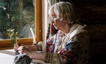 El hobbie "de abuela" que puede ayudarte a reducir el estrés y sentirte mejor | Salud