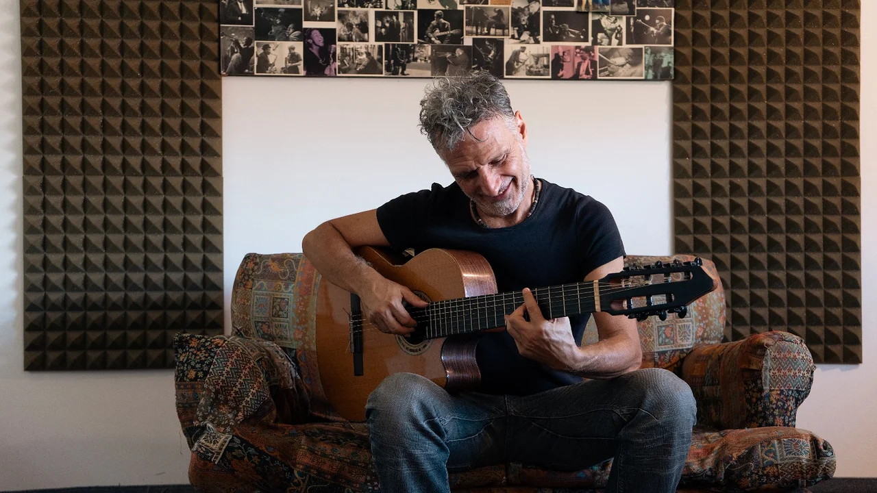 Beto Caletti, con ese timbre bien brasilero