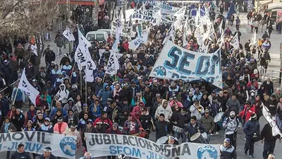Municipales de Jujuy convocaron a una marcha contra las políticas de Sadir: "Hambrear al trabajador" Municipales de Jujuy convocaron a una marcha contra las políticas de Sadir: "Hambrear al trabajador"
