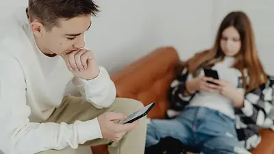 Por qué la generación Z empieza a odiar a la IA si la usa todo el tiempo Por qué la generación Z empieza a odiar a la IA si la usa todo el tiempo
