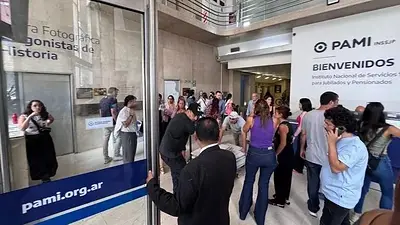Médicos de PAMI protestaron en distintas provincias contra la gestión de Milei Médicos de PAMI protestaron en distintas provincias contra la gestión de Milei