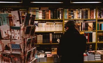 Aumentan los títulos, caen las tiradas: el mapa del libro argentino para el 2026 | Libros