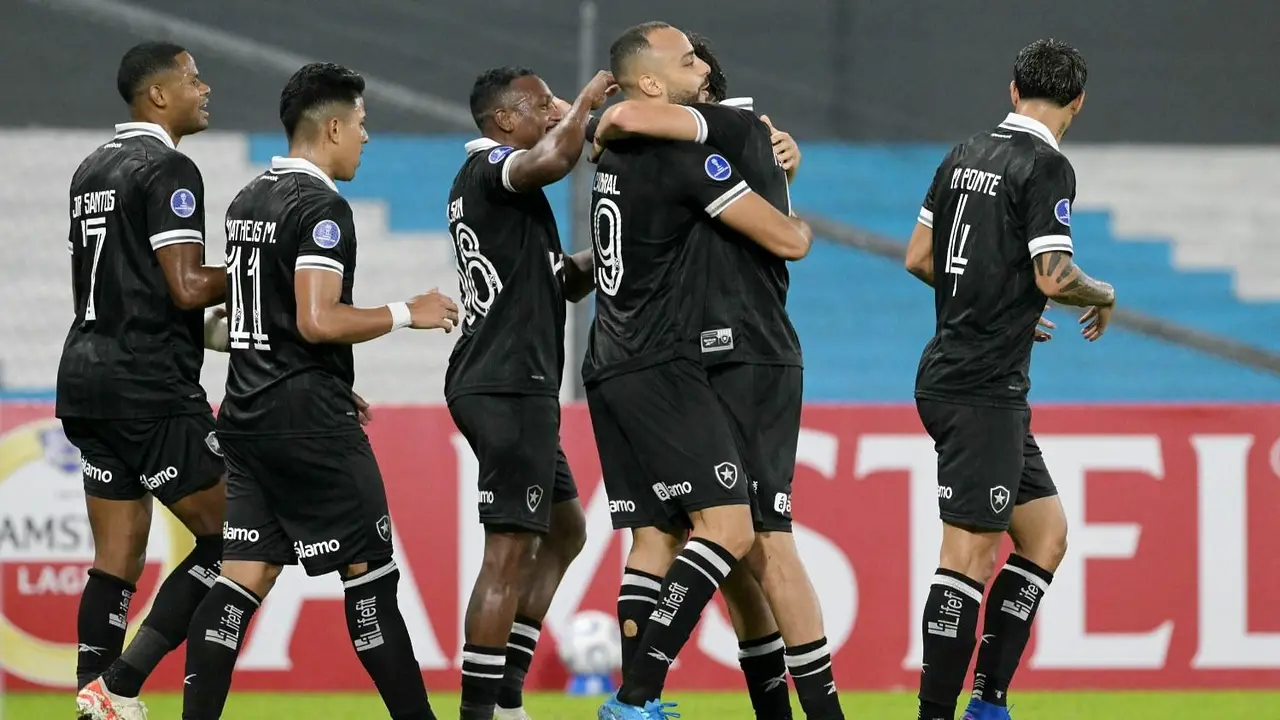 Racing perdió con Botafogo y se complica en la Sudamericana: goles y resumen