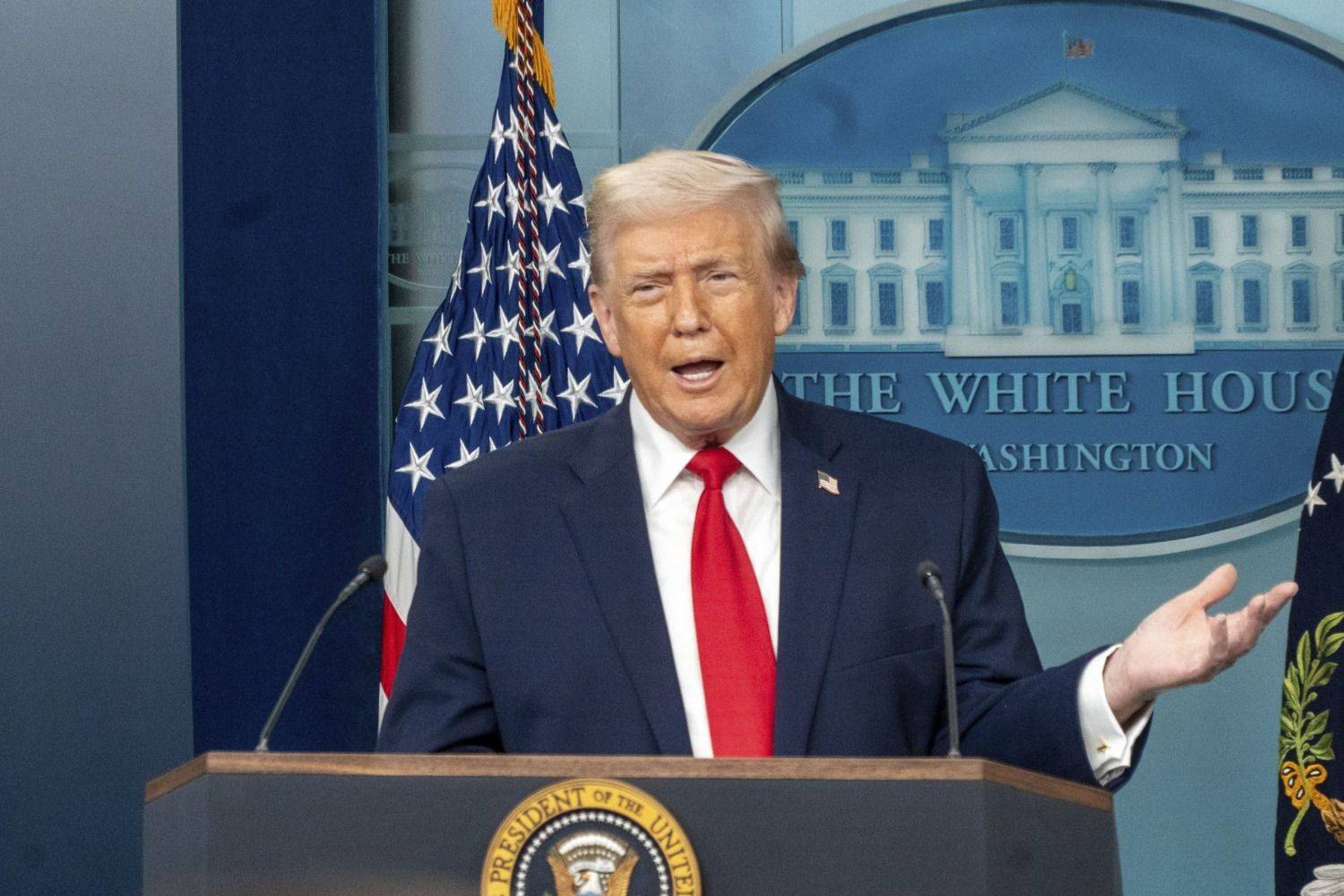 Crece la tensión: Trump aumentó un 25% los aranceles de la UE  | La guerra comercial de trump