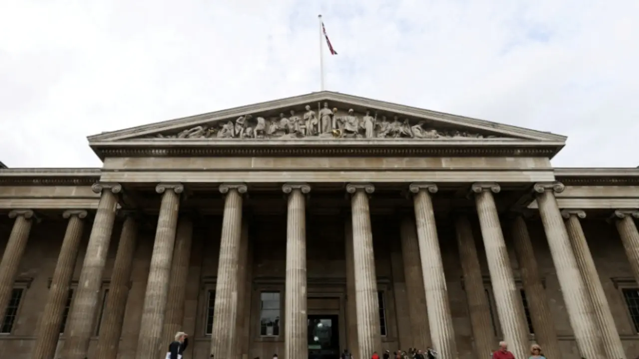 Propuesta de Reino Unido de cobrar a turistas por visitar museos desata una oleada de críticas