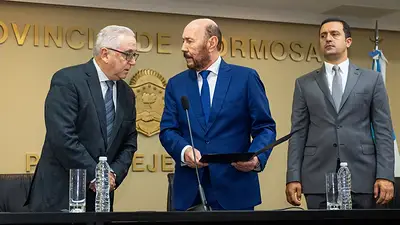 En medio de críticas al ajuste de Nación, Insfrán tomó juramento al nuevo ministro de Desarrollo Humano de Formosa En medio de críticas al ajuste de Nación, Insfrán tomó juramento al nuevo ministro de Desarrollo Humano de Formosa