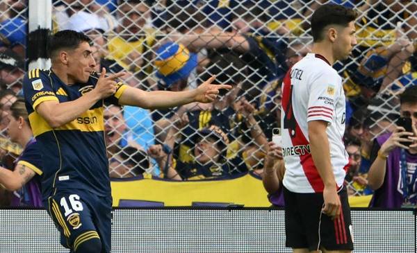 Los palitos de Merentiel a River desde Boca: el campo de juego y el arbitraje: 