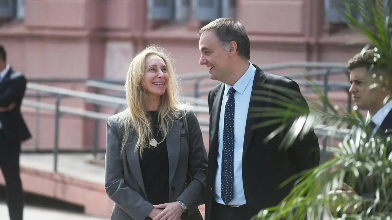 Jefatura de Gabinete, Manuel Adorni, Karina Milei, Javier Milei