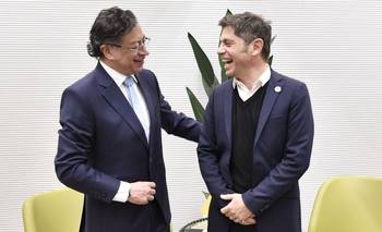Kicillof suma una foto con Gustavo Petro en medio de su gira por España | Foro progresista