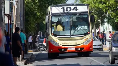 Catamarca: levantan el paro de colectivos, pero advierten que el sistema está al borde del colapso Catamarca: levantan el paro de colectivos, pero advierten que el sistema está al borde del colapso