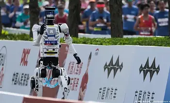 Los robots ganan a los humanos en la media maratón de Pekín | Tecnología