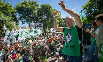 El Gobierno dispuso aumentos escalonados y un bono de $50.000 para trabajadores estatales | Estatales