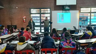 Amenazas de tiroteo: Mendoza ordenó que los chicos asistan a la escuela sin mochila Amenazas de tiroteo: Mendoza ordenó que los chicos asistan a la escuela sin mochila