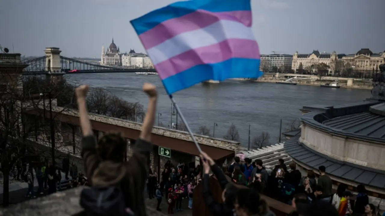 El Tribunal de Justicia de la UE dictamina que las normas anti-LGBTQ de Hungría infringen la ley