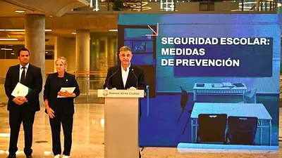 Jorge Macri endurece la respuesta oficial ante la ola de amenazas en escuelas: “No es una broma, es un delito” Jorge Macri endurece la respuesta oficial ante la ola de amenazas en escuelas: “No es una broma, es un delito”