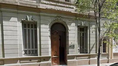 Amenazas de tiroteos en escuelas: la millonaria multa que tienen que pagar familiares por la falsa alerta de bomba de su hijo Amenazas de tiroteos en escuelas: la millonaria multa que tienen que pagar familiares por la falsa alerta de bomba de su hijo