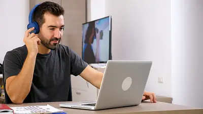 El mundo laboral sigue valorando una habilidad clásica dentro de sus trabajadores que no es ni IA ni programación: se trata del inglés. El mundo laboral sigue valorando una habilidad clásica dentro de sus trabajadores que no es ni IA ni programación: se trata del inglés.