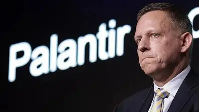 El desembarco de Peter Thiel en Argentina y las alarmas encendidas por el control de los datos privados El desembarco de Peter Thiel en Argentina y las alarmas encendidas por el control de los datos privados