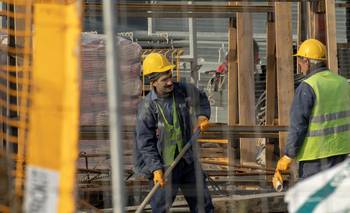 Cuánto cobran de mano de obra los albañiles en abril | Salarios