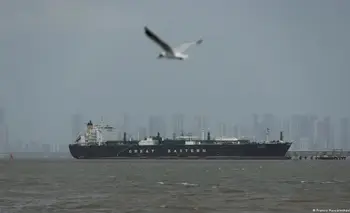 Irán desafía el bloqueo en Ormuz: tres buques atacados y Trump endurece su postura  | Conflicto en medio oriente