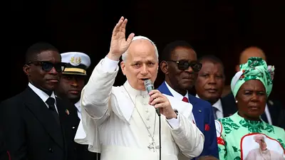 Papa León XIV visita prisión entre gritos de "libertad" en espectacular despedida de África Papa León XIV visita prisión entre gritos de "libertad" en espectacular despedida de África