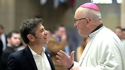 A un año de la muerte del papa Francisco, Kicillof encabezó homenajes en Luján A un año de la muerte del papa Francisco, Kicillof encabezó homenajes en Luján