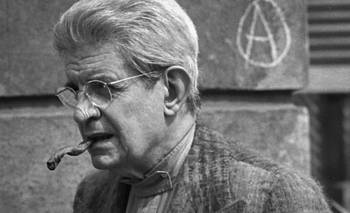 Jacques Lacan, psicoanalista: "Amar es dar lo que no se tiene a alguien que no lo es" | Frases