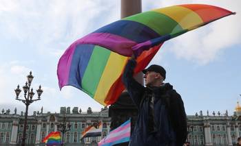 Dos grupos LGBT rusos dice que tribunales los han calificado de "extremistas" | Rusia 