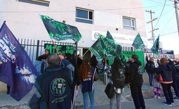 El paro de ATE superó el 90% de acatamiento y las protestas contra Vidal no cesan | Santa cruz 